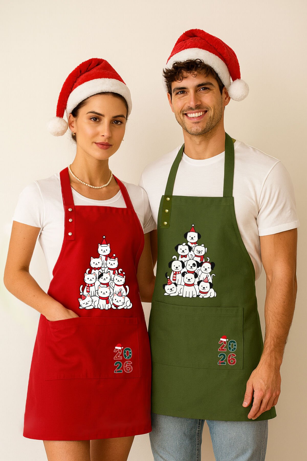 Yılbaşı Temalı Mutfak Önlüğü Seti 2'li Leke Tutmaz Su itici Cepli Çıtçıtlı Kumaş 2026 Yeni Yıl Önlük 55 x 75 - Cats - Dogs