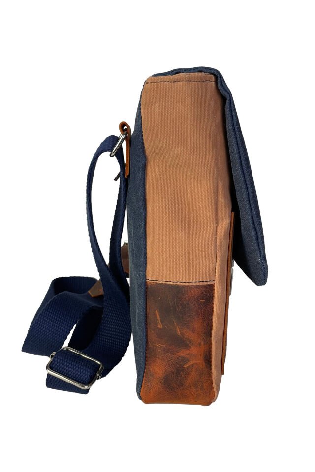 Halwara Mumlu Kanvas & Hakiki Deri Postacı Çantası (Messenger Bag) 22x31 cm / 13 inç Lacivert
