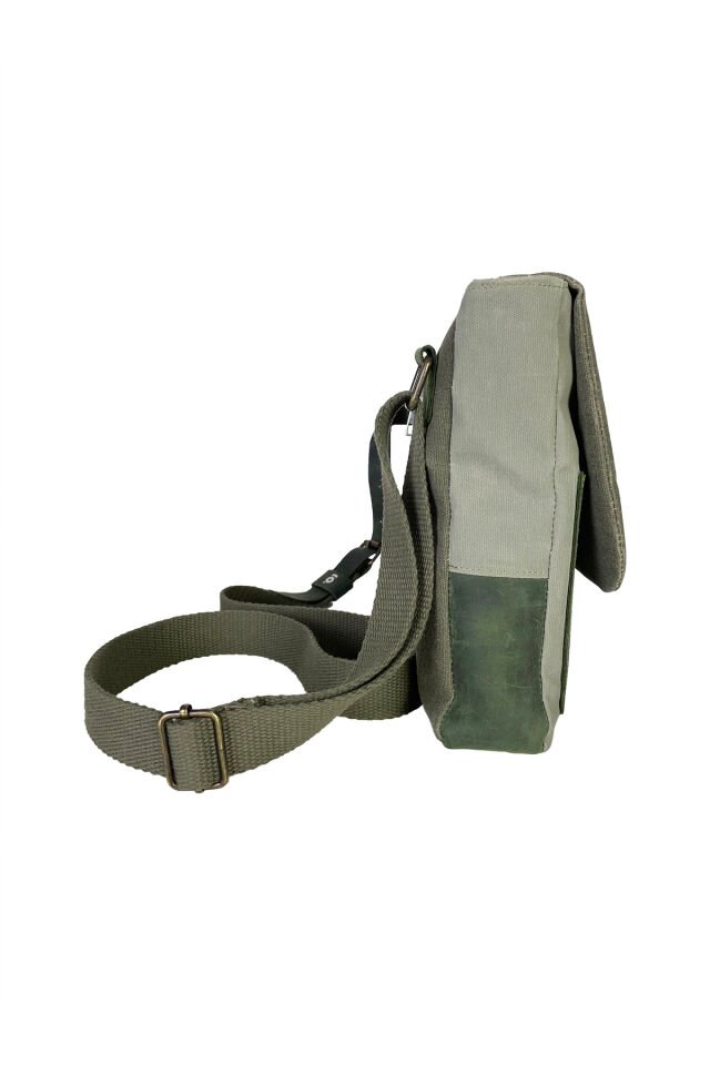 Halwara Mumlu Kanvas & Hakiki Deri Postacı Çantası (Messenger Bag) 22x31 cm / 13 inç Haki
