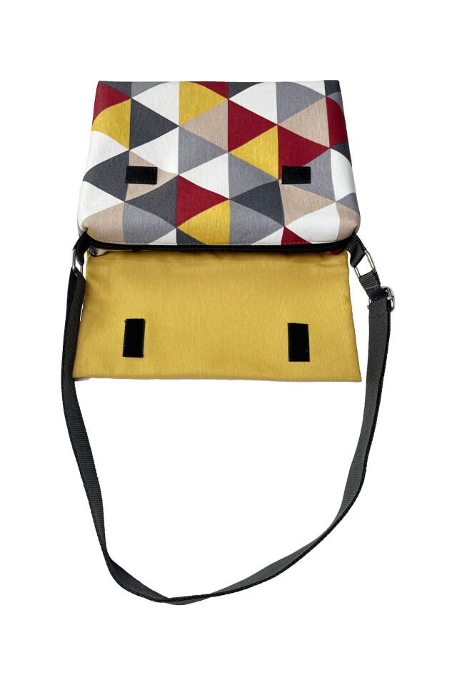 Omuz Postacı Çanta, Su itici Panama, Günlük Tablet Kitap Çantası Fermuarlı Cırtlı 6 iç bölmeli 12inç Sarı Kırmızı